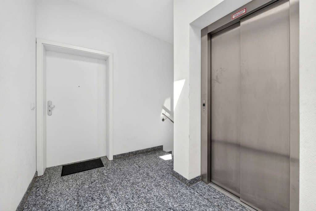 Otto-Lindenmeyer-Str-10- Augsburg-18